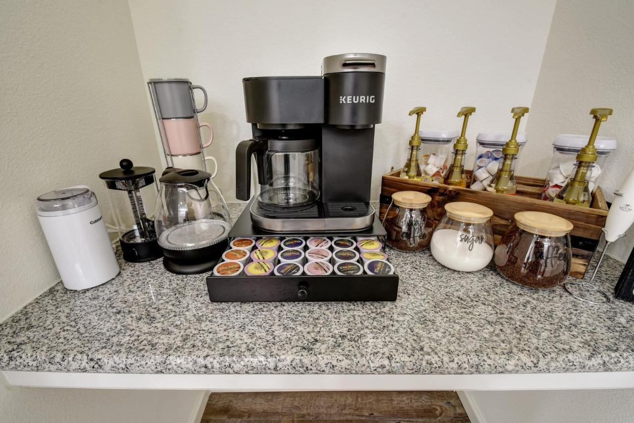 Family Stay! Near Downtown, Coffee Bar, King Bed San Antonio Eksteriør bilde